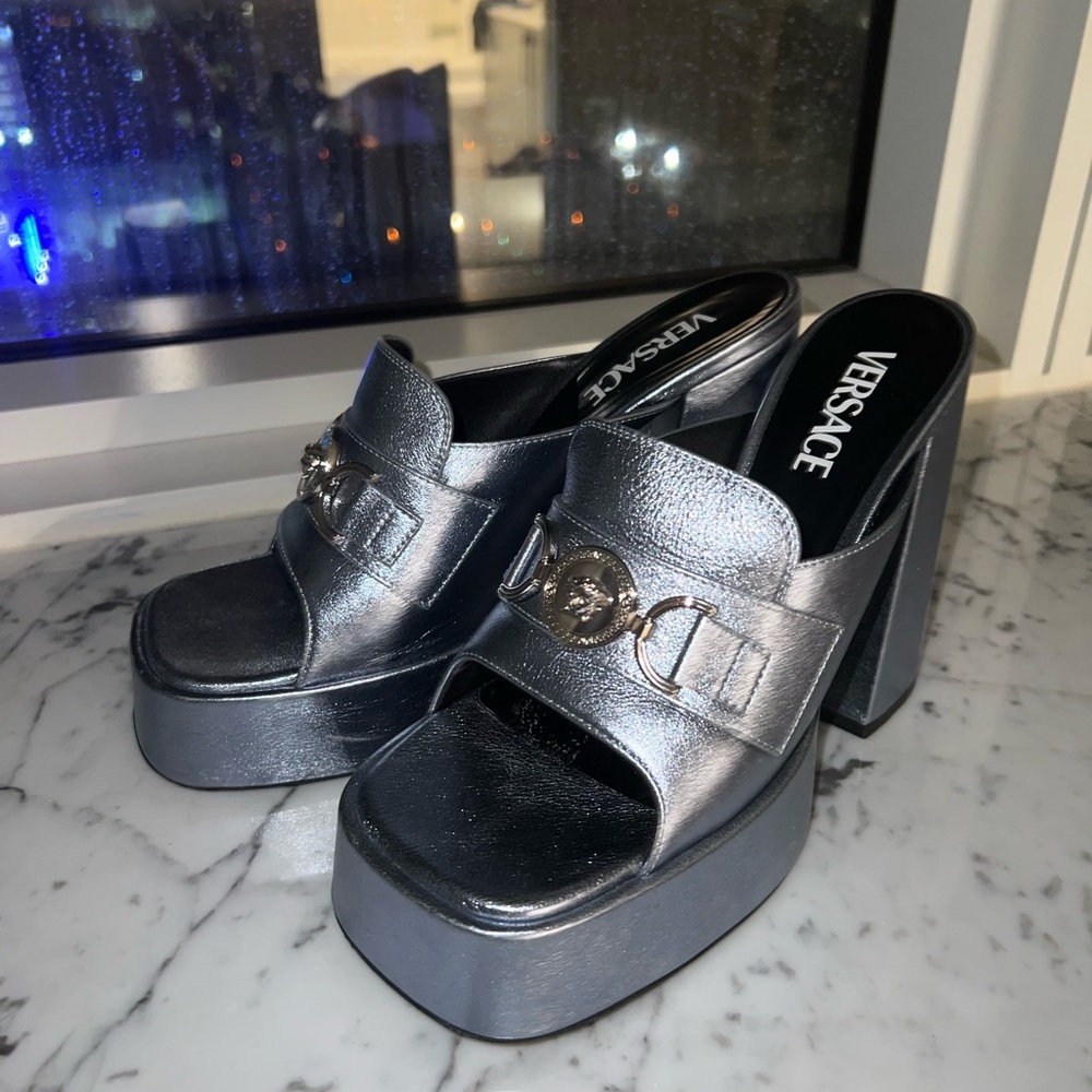 Versace mules - Picture 5 of 8